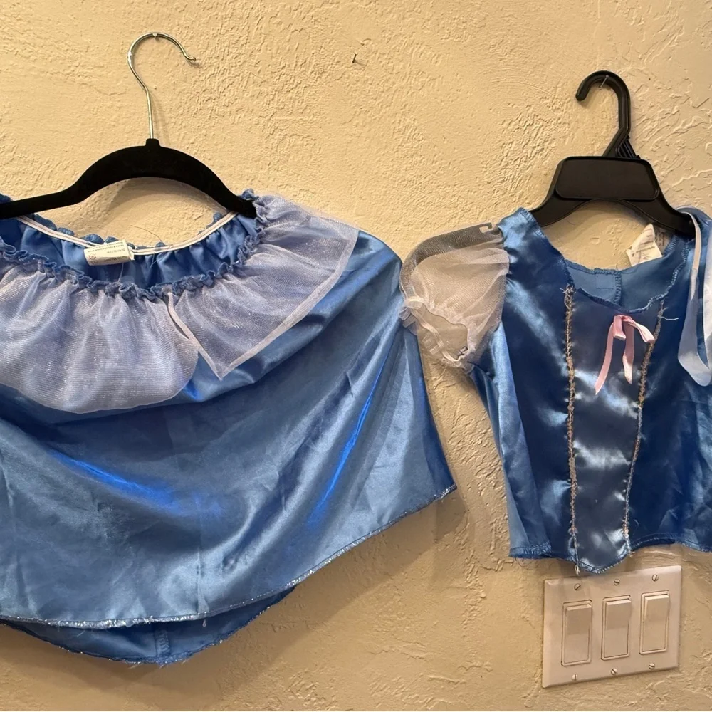Disney Cinderella Shimmer Blue Princess Sz 4+
Costume Dress Top Skirt Headband - Picture 11 of 13